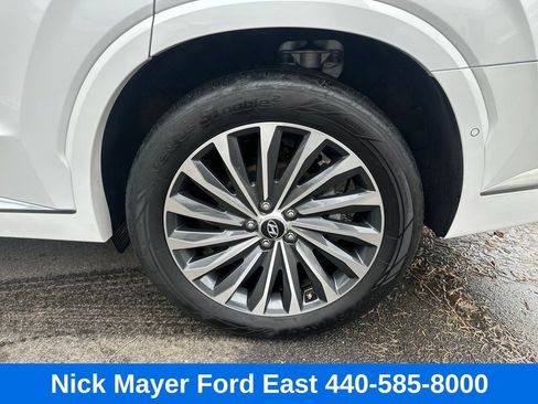 Used 2025 Hyundai Palisade Calligraphy image 32