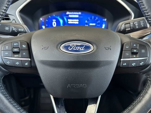 Used 2020 Ford Escape Titanium AWD/4WD image 25