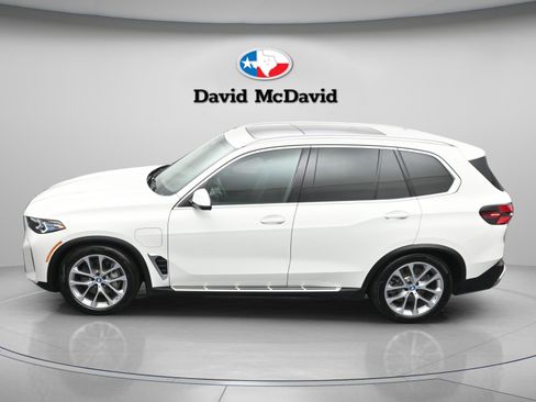 Used 2025 BMW X5 xDrive50e AWD/4WD image 38