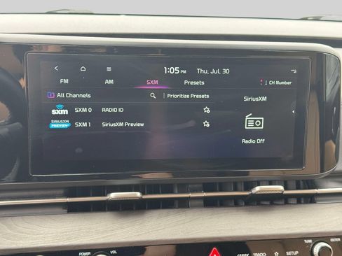 Used 2024 Kia Carnival EX FWD image 26