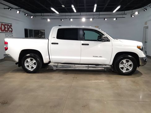 Used 2021 Toyota Tundra SR5 w/ SR5 Leather Package RWD image 8