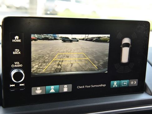 Certified 2025 Honda Pilot Touring image 13