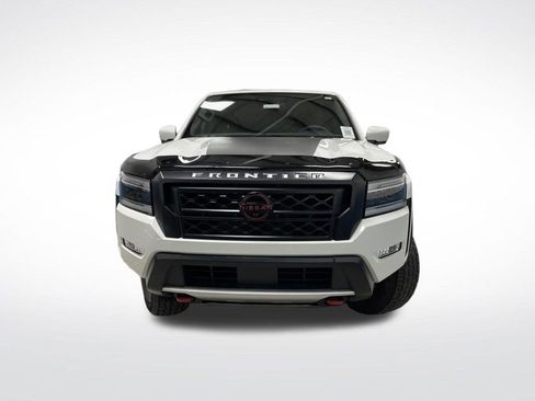 Used 2023 Nissan Frontier PRO-4X image 11