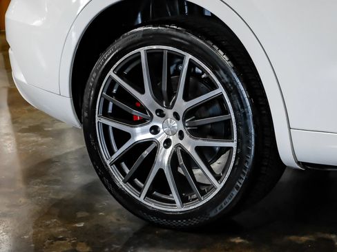 Used 2018 Maserati Levante S GranLusso AWD/4WD image 45