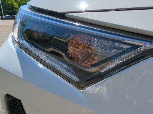 Used 2021 Toyota RAV4 SE w/ Weather & Moonroof Package AWD/4WD image 10