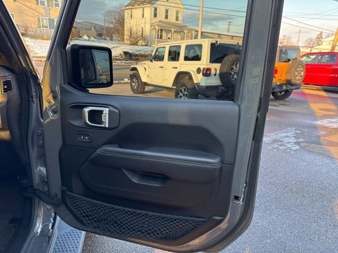 Used 2019 Jeep Wrangler Unlimited Sahara w/ Cold Weather Group image 29