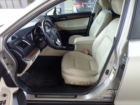 Used 2016 Subaru Outback 3.6R Limited AWD/4WD image 13
