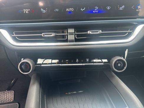 New 2026 Chevrolet Equinox EV LT AWD/4WD image 26