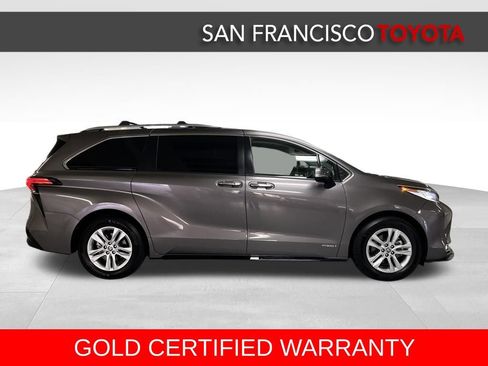 Certified 2021 Toyota Sienna Limited image 6
