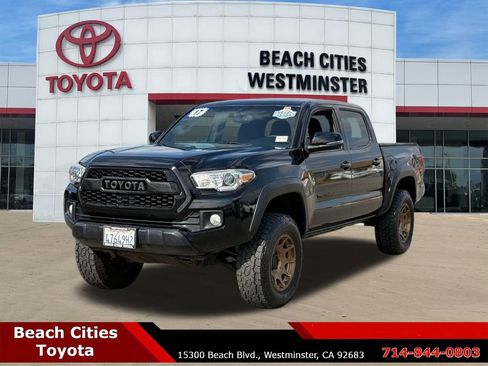 Used 2017 Toyota Tacoma TRD Off-Road w/ Tow Package RWD image 6