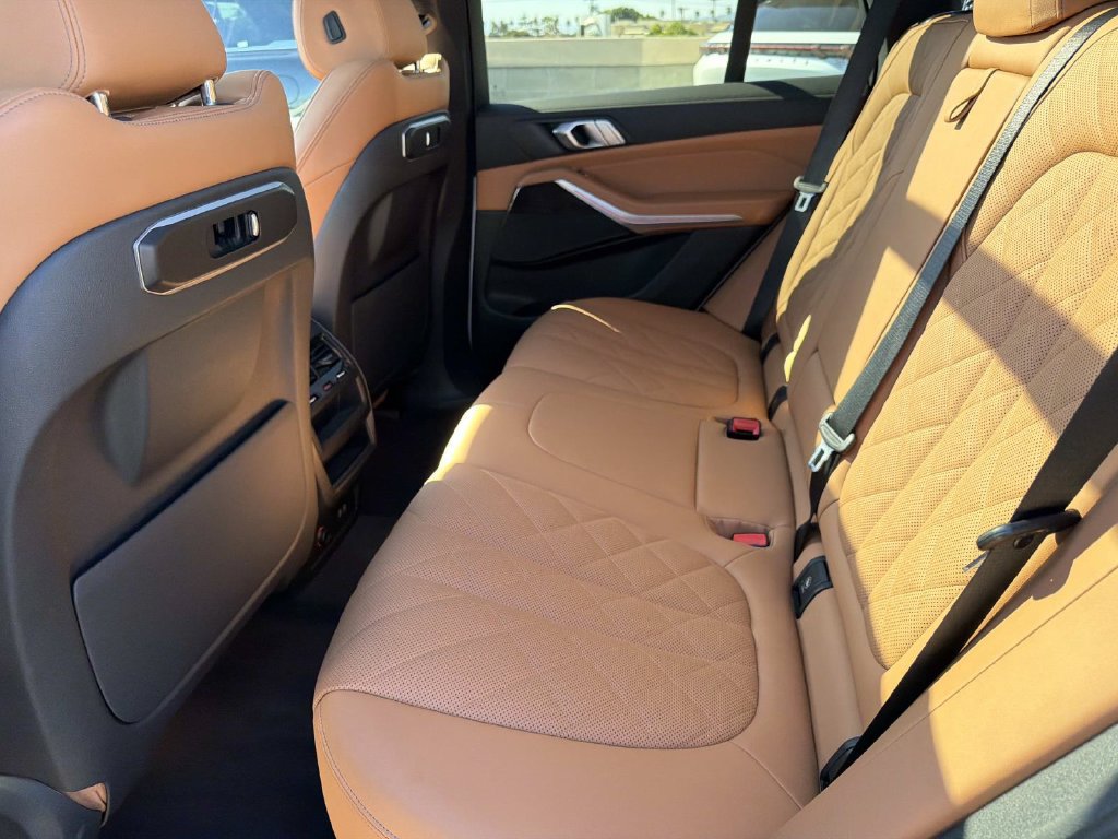 Used 2024 BMW X5 sDrive40i w/ Parking Assistance Package RWD image 14