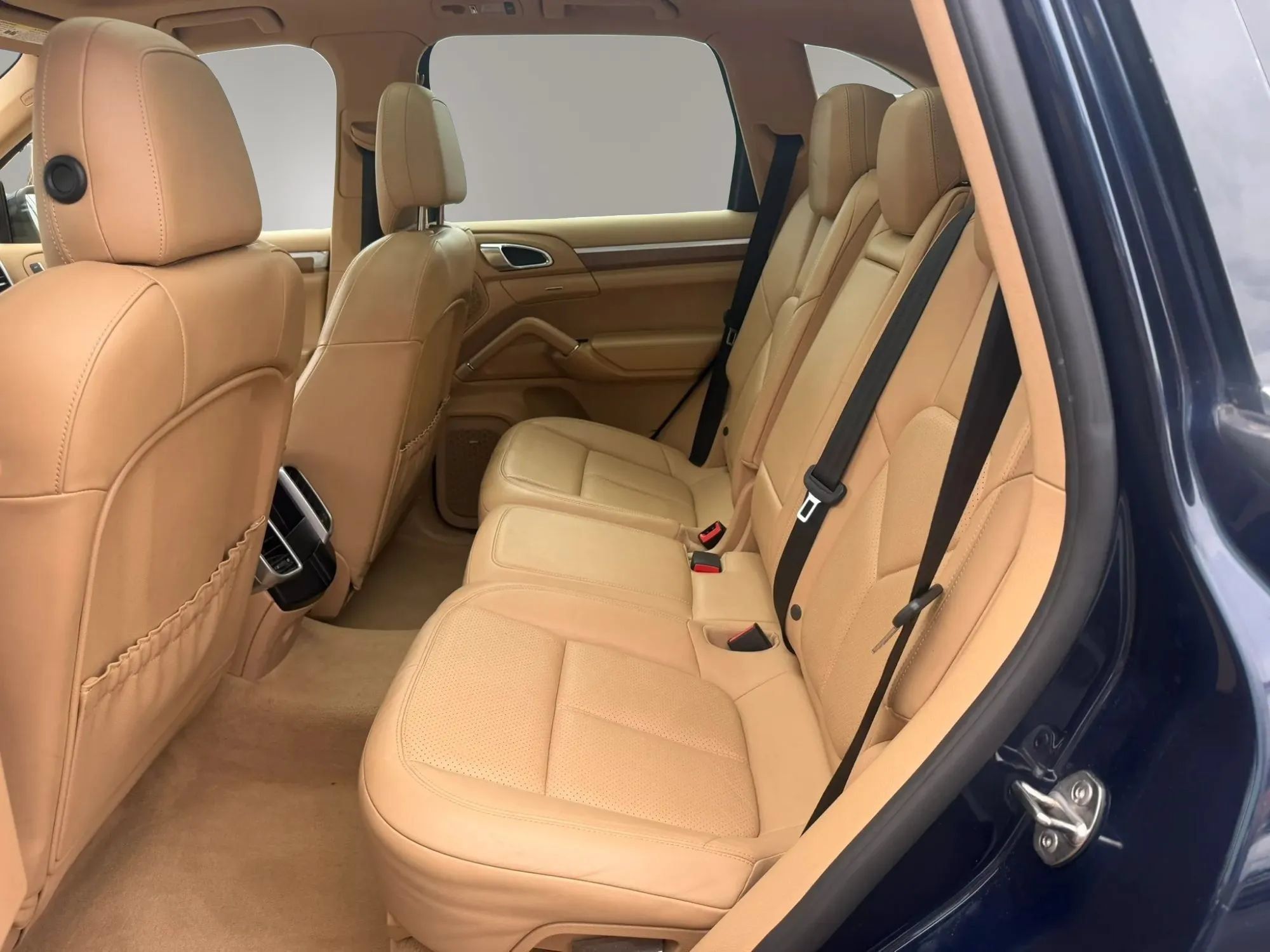 Used 2014 Porsche Cayenne S w/ Comfort Package AWD/4WD image 19