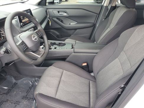 New 2026 Nissan Rogue SV image 9