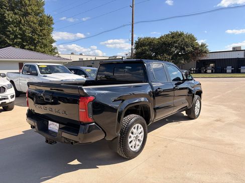 Used 2024 Toyota Tacoma SR5 AWD/4WD image 3