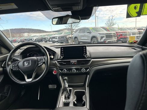Used 2019 Honda Accord Sport image 16