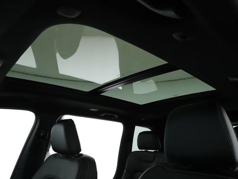 New 2026 Jeep Grand Cherokee Limited w/ Limited Altitude Package image 14