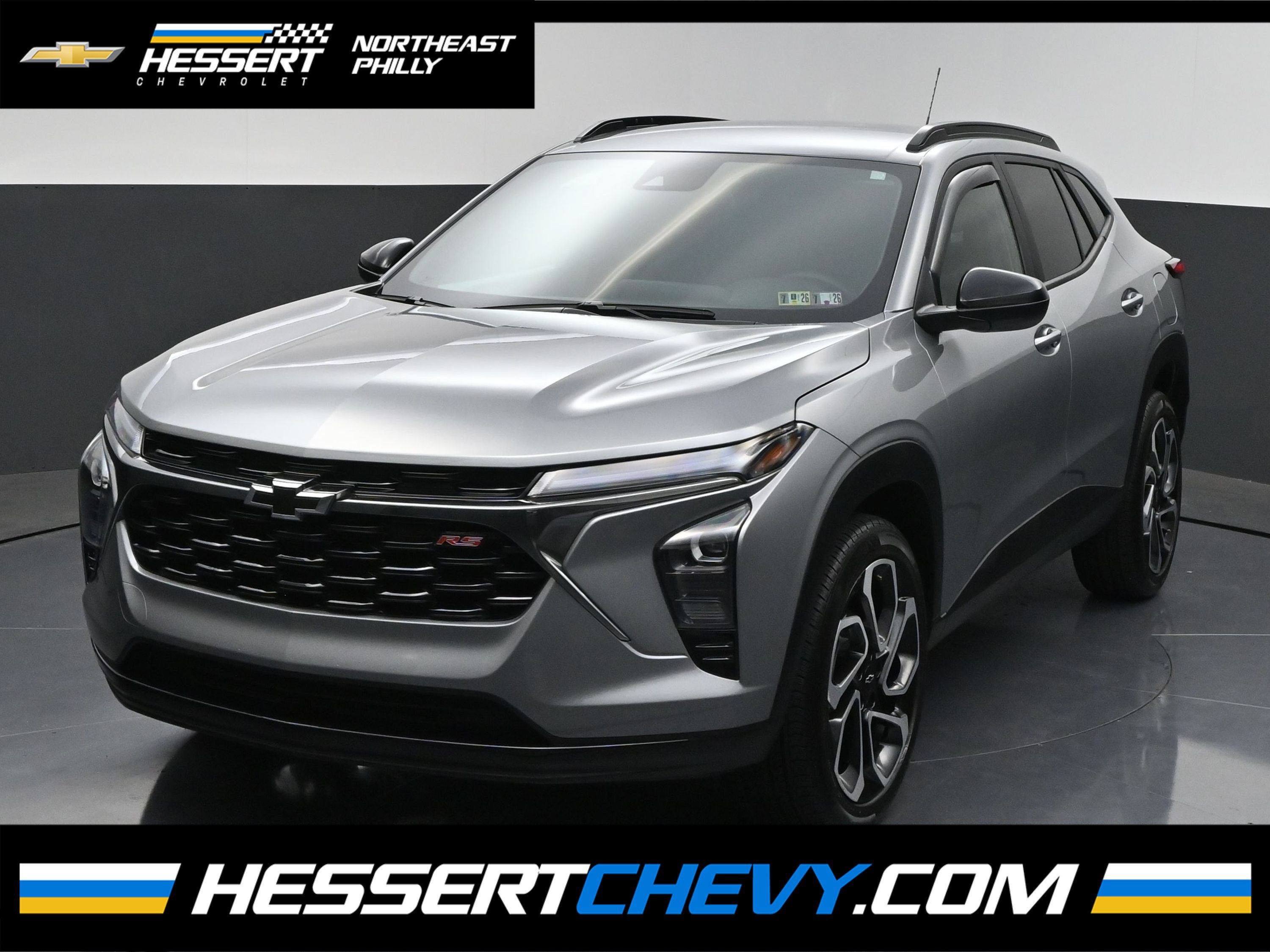 Used 2025 Chevrolet Trax RS w/ Driver Confidence Package FWD image 1