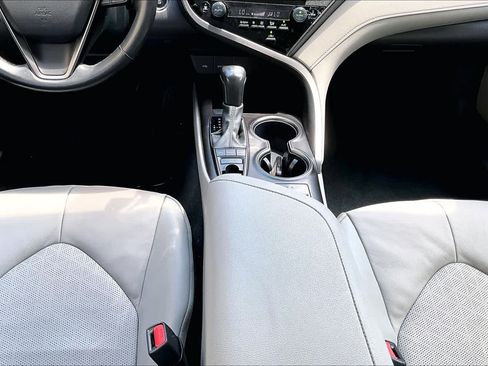 Used 2024 Toyota Camry XSE FWD image 17