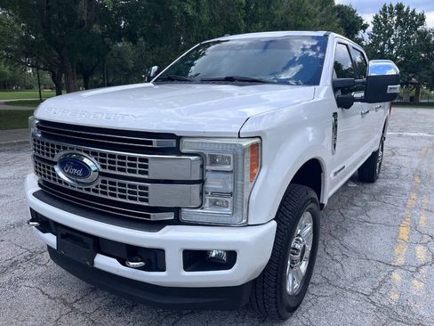 Used 2017 Ford F250 Platinum w/ Platinum Ultimate Package AWD/4WD image 2
