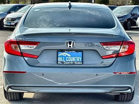 Used 2021 Honda Accord Touring image 5