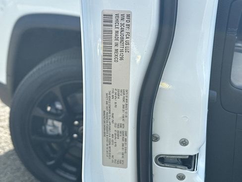 New 2026 Jeep Compass Latitude image 27