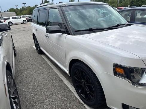 Used 2019 Ford Flex SEL w/ Equipment Group 202A AWD/4WD image 2
