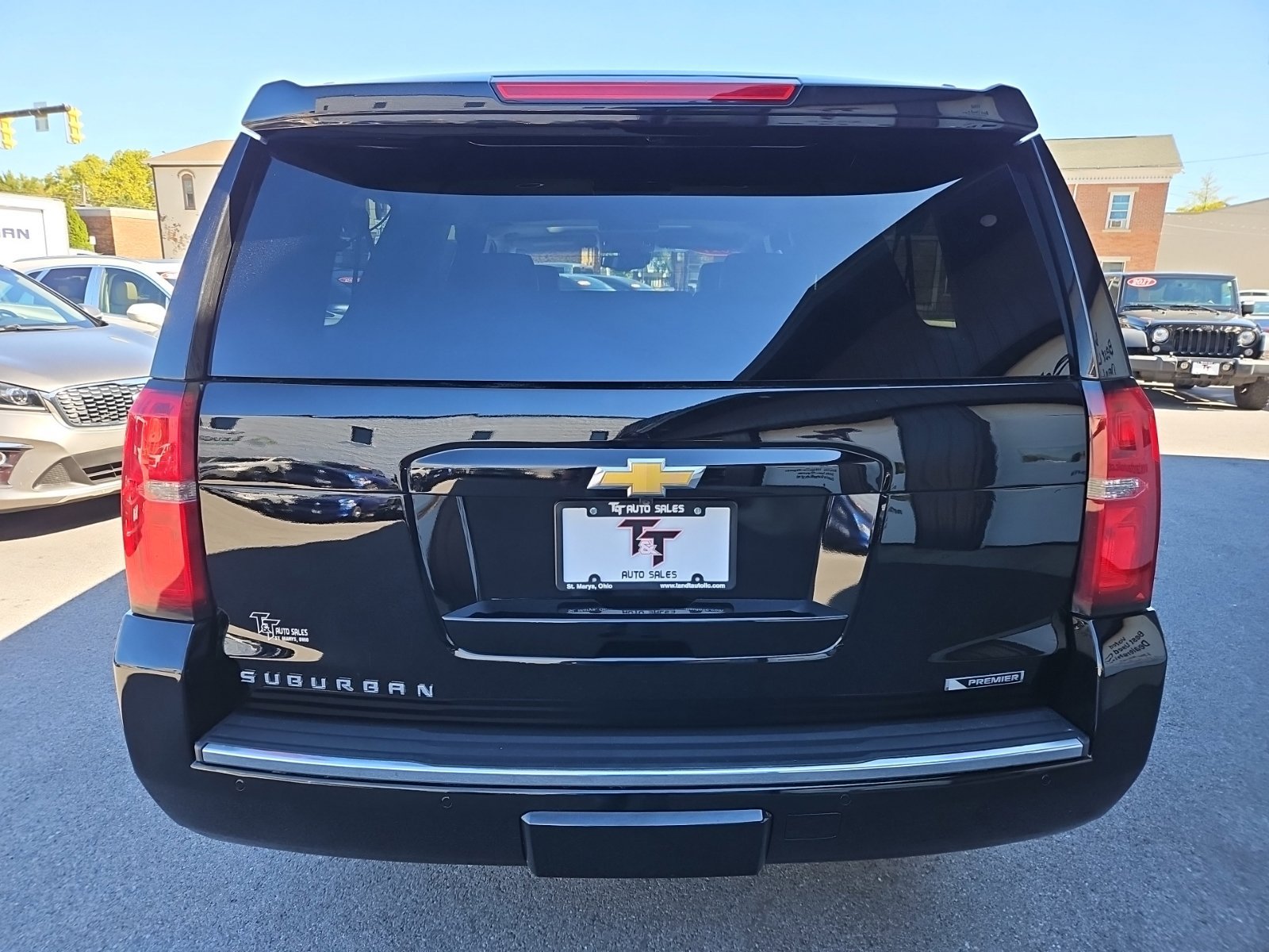 Used 2017 Chevrolet Suburban Premier AWD/4WD image 5