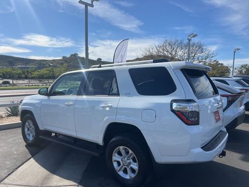 Certified 2021 Toyota 4Runner SR5 image 4