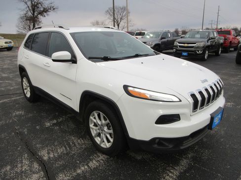 Used 2018 Jeep Cherokee Latitude image 7