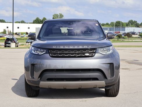 Used 2019 Land Rover Discovery SE AWD/4WD image 2