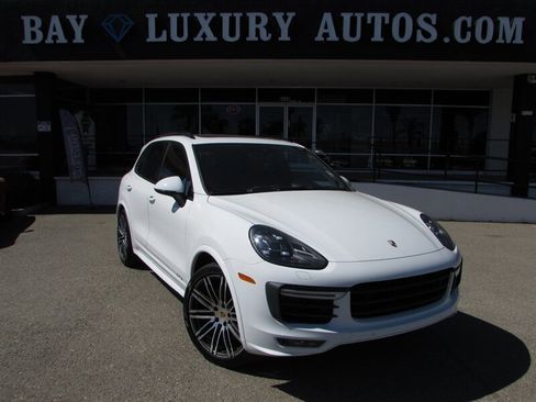 Used 2016 Porsche Cayenne GTS image 1