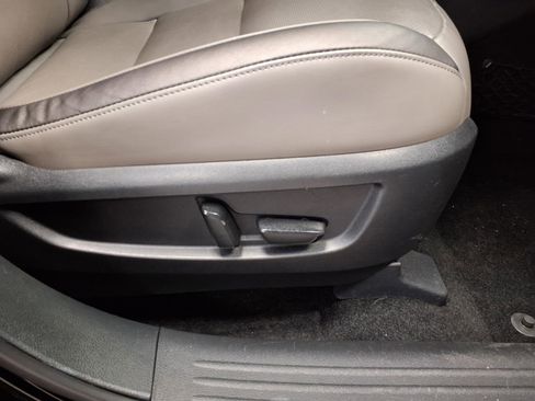 Used 2023 INFINITI QX50 Luxe w/ Cargo Package FWD image 11