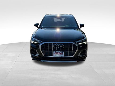 Used 2024 Audi Q3 2.0T Premium w/ Convenience Package AWD/4WD image 2