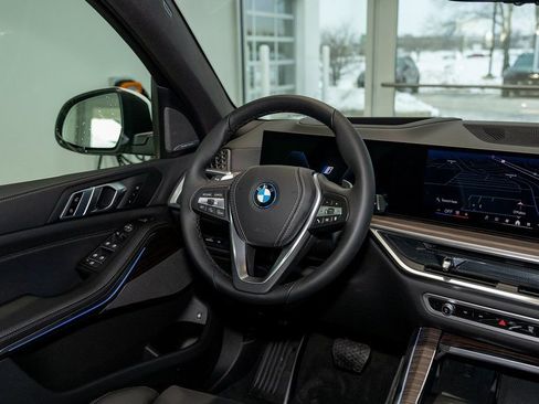 New 2026 BMW X5 xDrive50e w/ Premium Package image 39