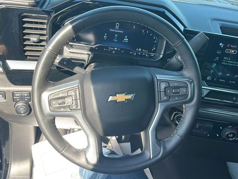 Used 2024 Chevrolet Silverado 3500 LT w/ Convenience Package AWD/4WD image 10