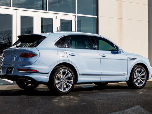 Used 2022 Bentley Bentayga image 9