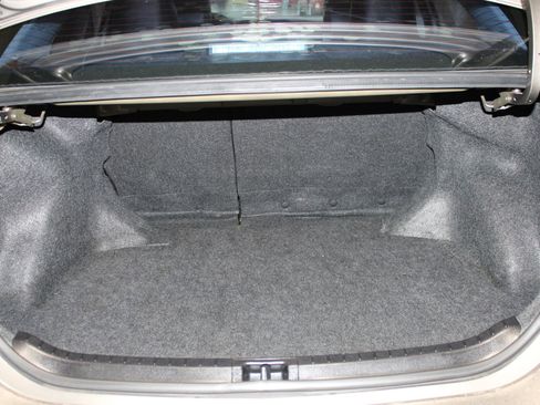 Used 2018 Toyota Corolla SE FWD image 28