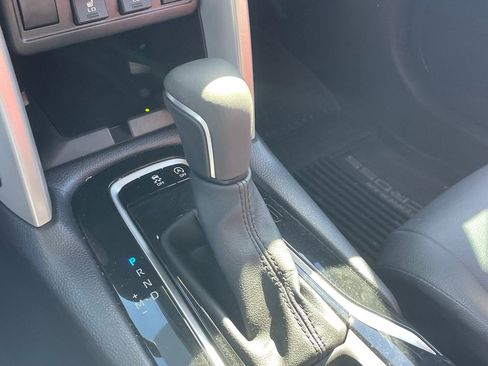 Used 2025 Toyota Corolla Cross XLE w/ Convenience Package image 7