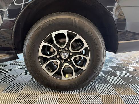 Used 2024 Ford Expedition XLT AWD/4WD image 9