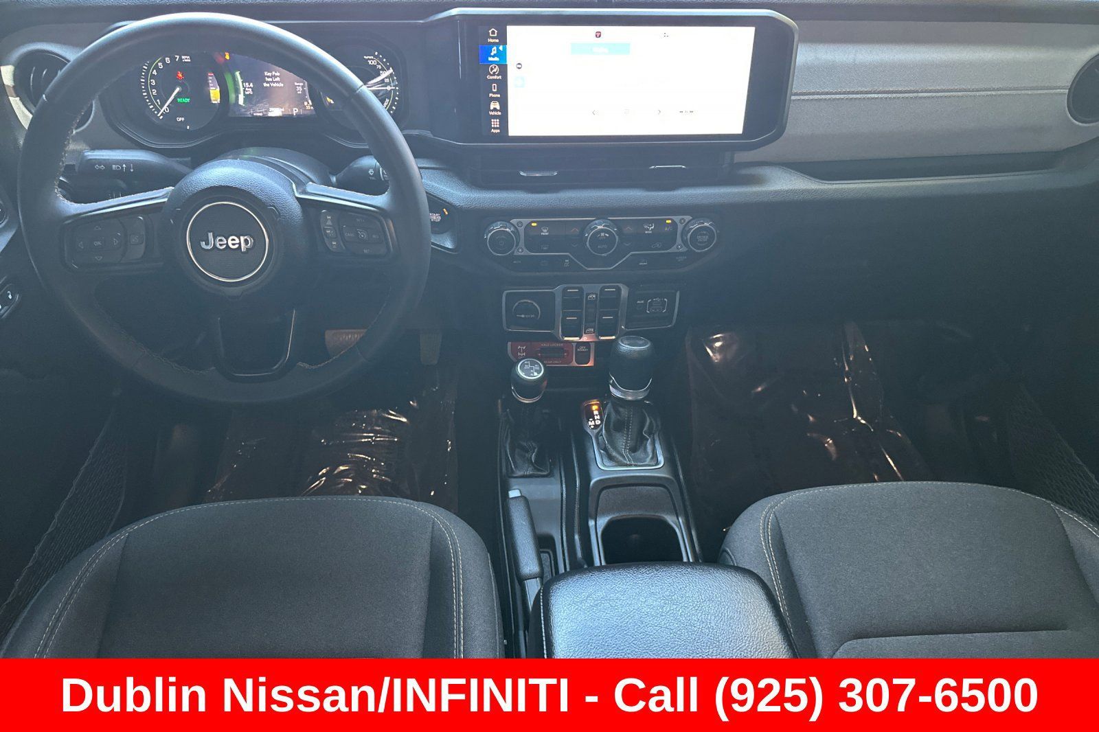 Used 2024 Jeep Wrangler Unlimited AWD/4WD image 16