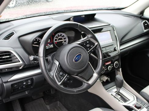 Used 2019 Subaru Forester Premium image 11