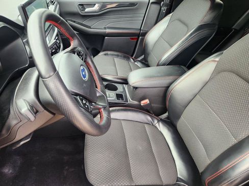 Used 2023 Ford Escape ST-Line w/ Tech Pack #1 AWD/4WD image 11