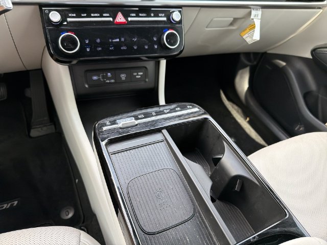 Certified 2025 Hyundai Tucson Limited AWD/4WD image 31