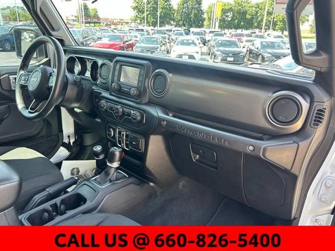 Used 2019 Jeep Wrangler Unlimited Sport S AWD/4WD image 7