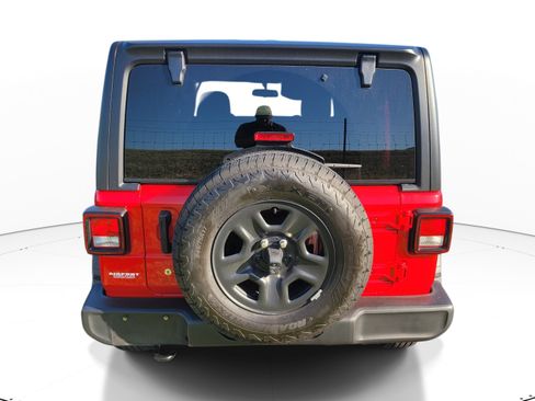 Used 2024 Jeep Wrangler Sport AWD/4WD image 5