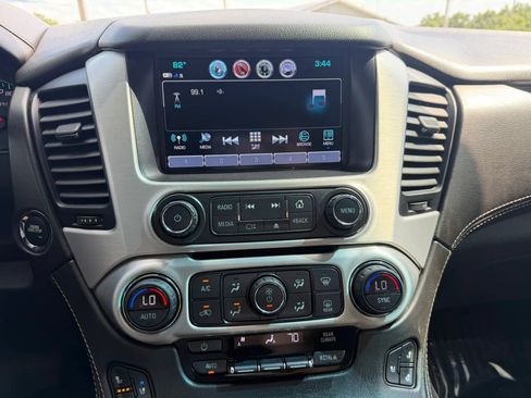 Used 2019 GMC Yukon XL SLT AWD/4WD image 24