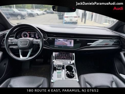 Used 2023 Audi Q8 Premium Plus w/ Premium Plus Package AWD/4WD image 16