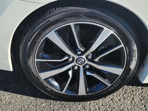 Certified 2023 Nissan Maxima SV w/ Floor Mat Group image 7