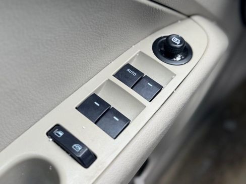 Used 2008 Ford Fusion SE image 11