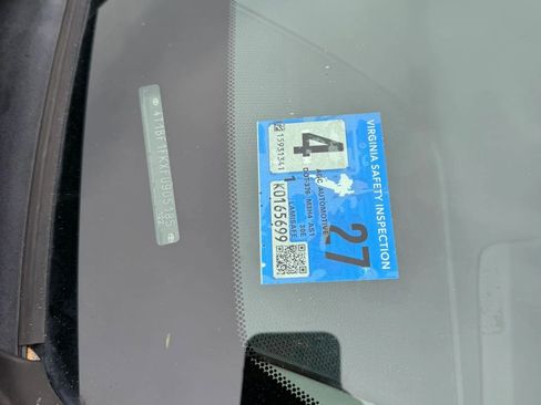 Used 2015 Toyota Camry SE FWD image 35